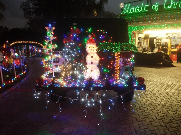 Have you ever decorated your Jeep for a Christmas Parade?! - Jeep